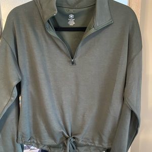 NWT long sleeve top with drawstring bottom